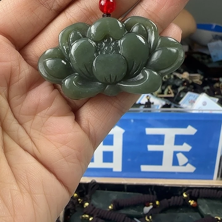 颈饰未镶嵌和田玉