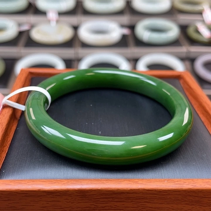 和田玉（碧玉）未镶嵌手镯（老俄七菠菜绿）