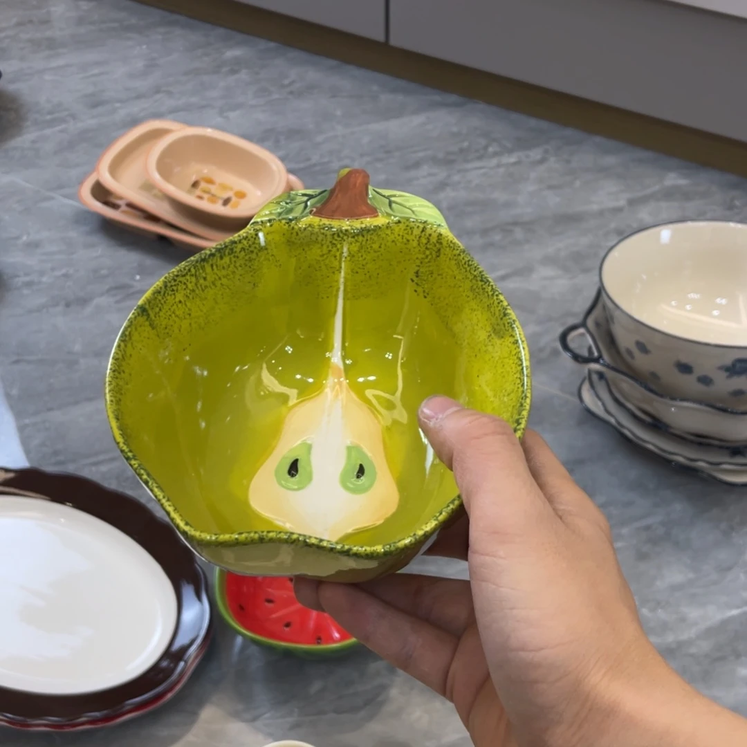 陶瓷微瑕餐具介意勿拍，满18飞！