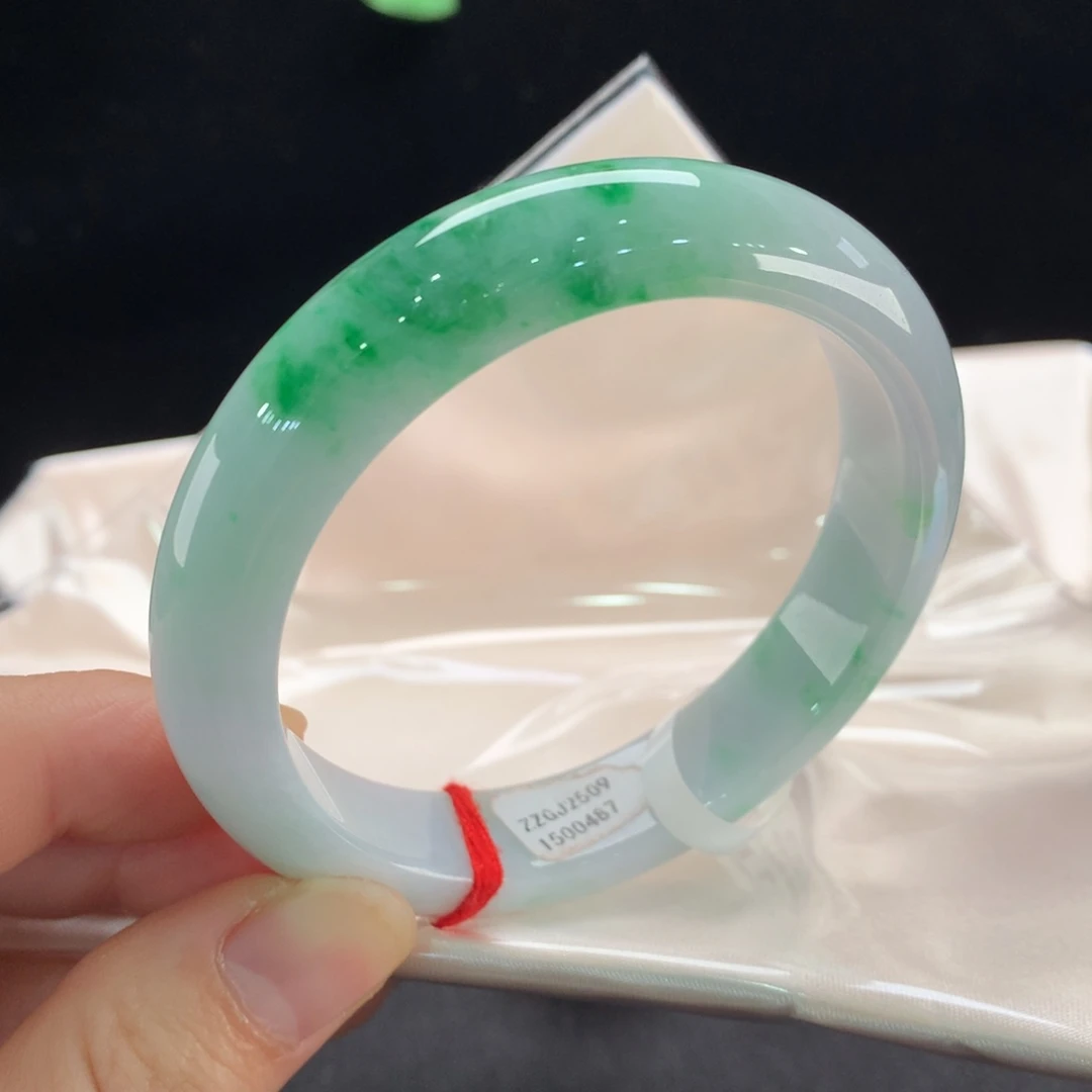 翡翠未镶嵌手镯0487