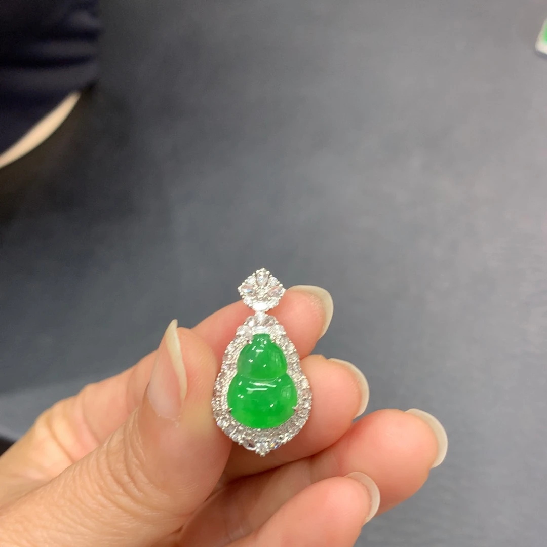 吊坠(不含链)18K金镶嵌翡翠