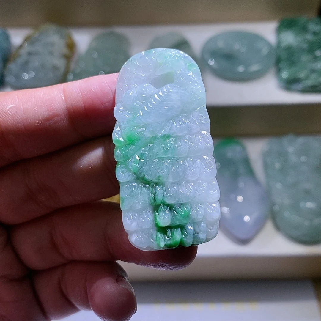 【闪购商品】翡翠颈饰未镶嵌凤凰