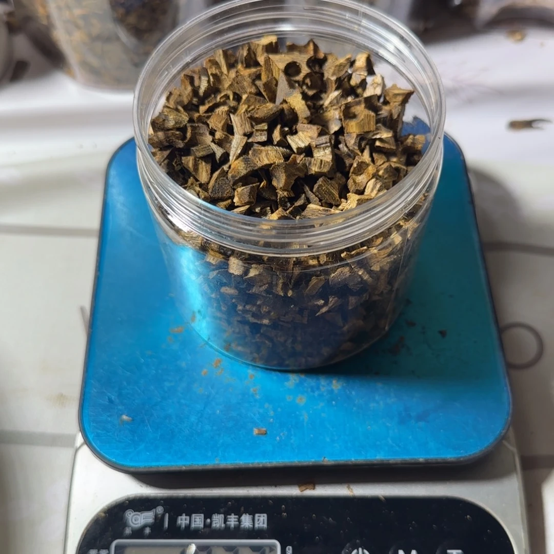 沉香沉香碎屑白奇102克