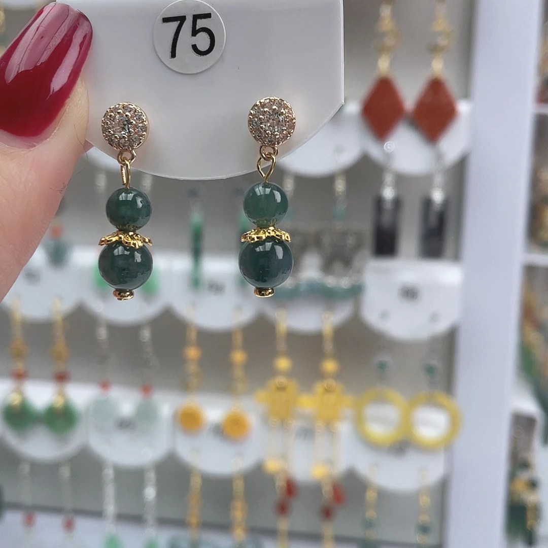 翡翠未镶嵌耳饰75