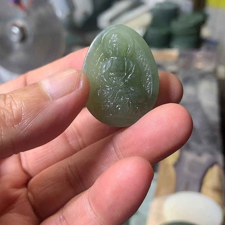 颈饰未镶嵌和田玉（糖玉）