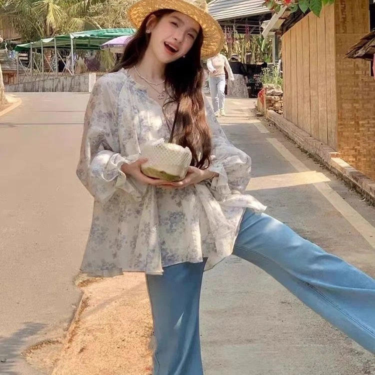 法式泡泡袖慵懒风碎花衬衫女夏季2025年新款长袖小个子娃娃衫上衣