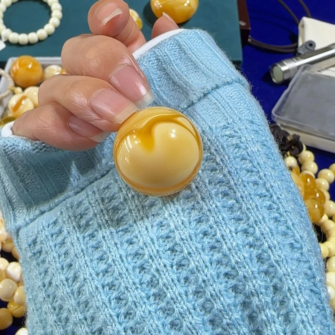 琥珀未镶嵌裸石25mm