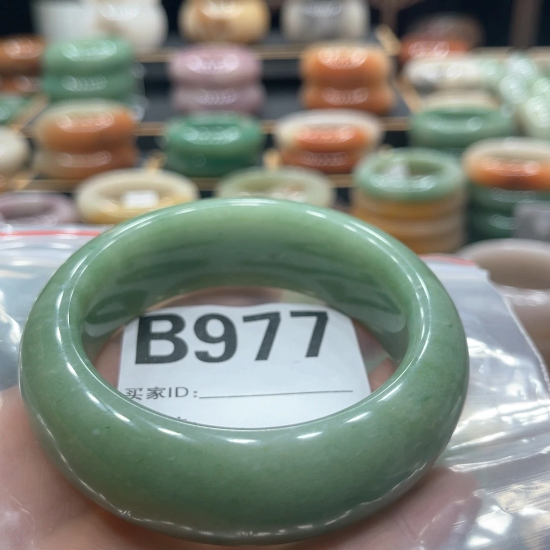 石英质玉手镯未镶嵌余***贵