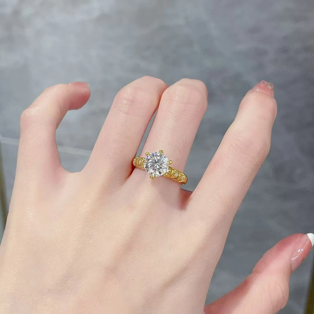 足金999 黄金首饰 5D镶嵌莫桑甜美2克拉082戒指 轻奢经典黄金戒指