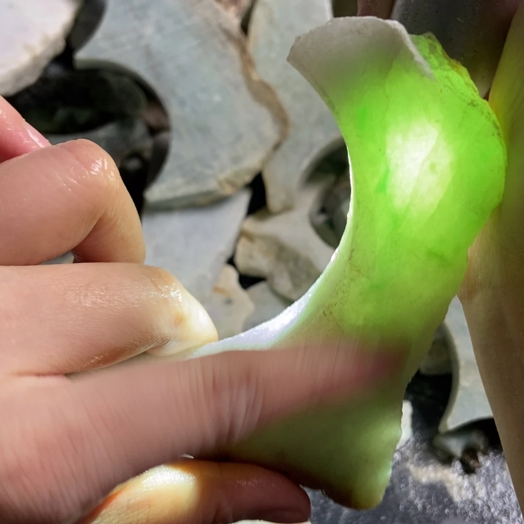 翡翠未镶嵌挂件天然翡翠