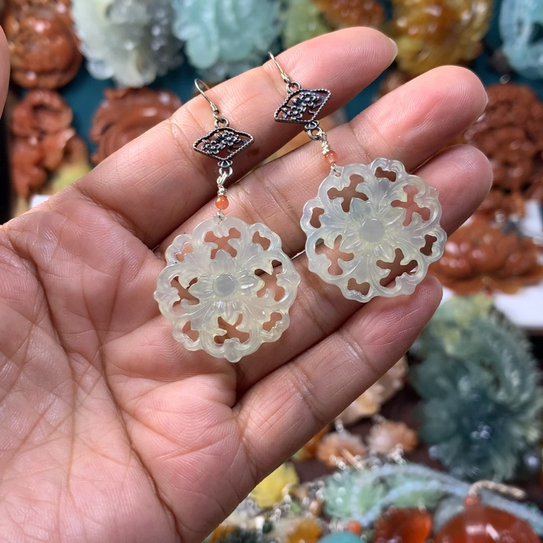 蛇纹石玉未镶嵌耳坠