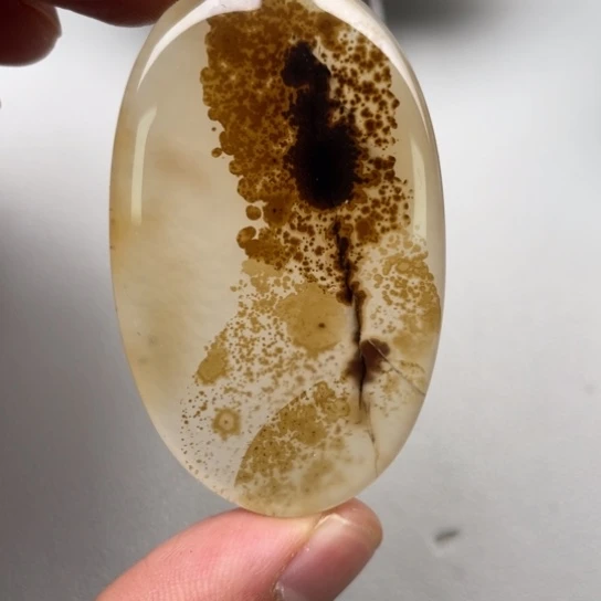 玛瑙/玉髓颈饰未镶嵌时***客