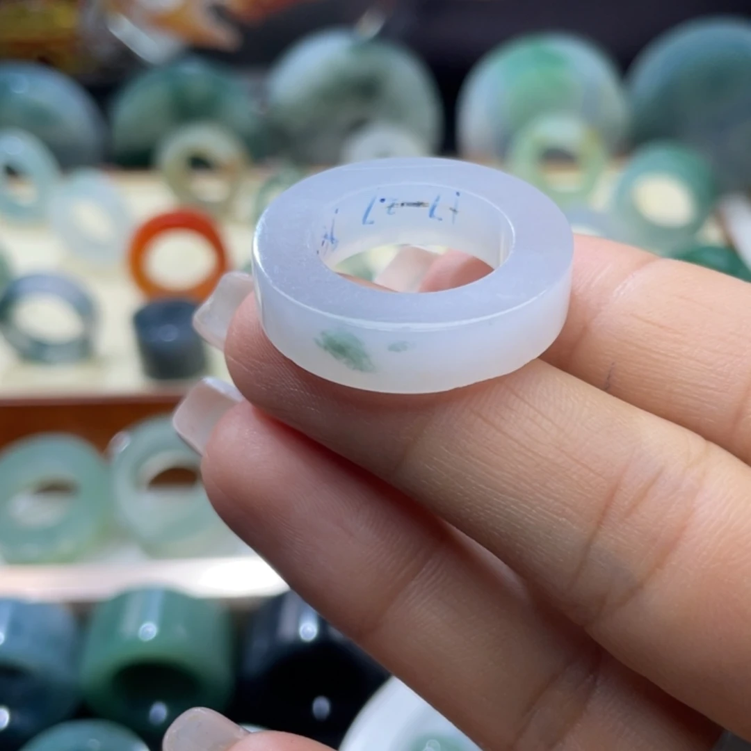 定制翡翠未镶嵌天然翡翠