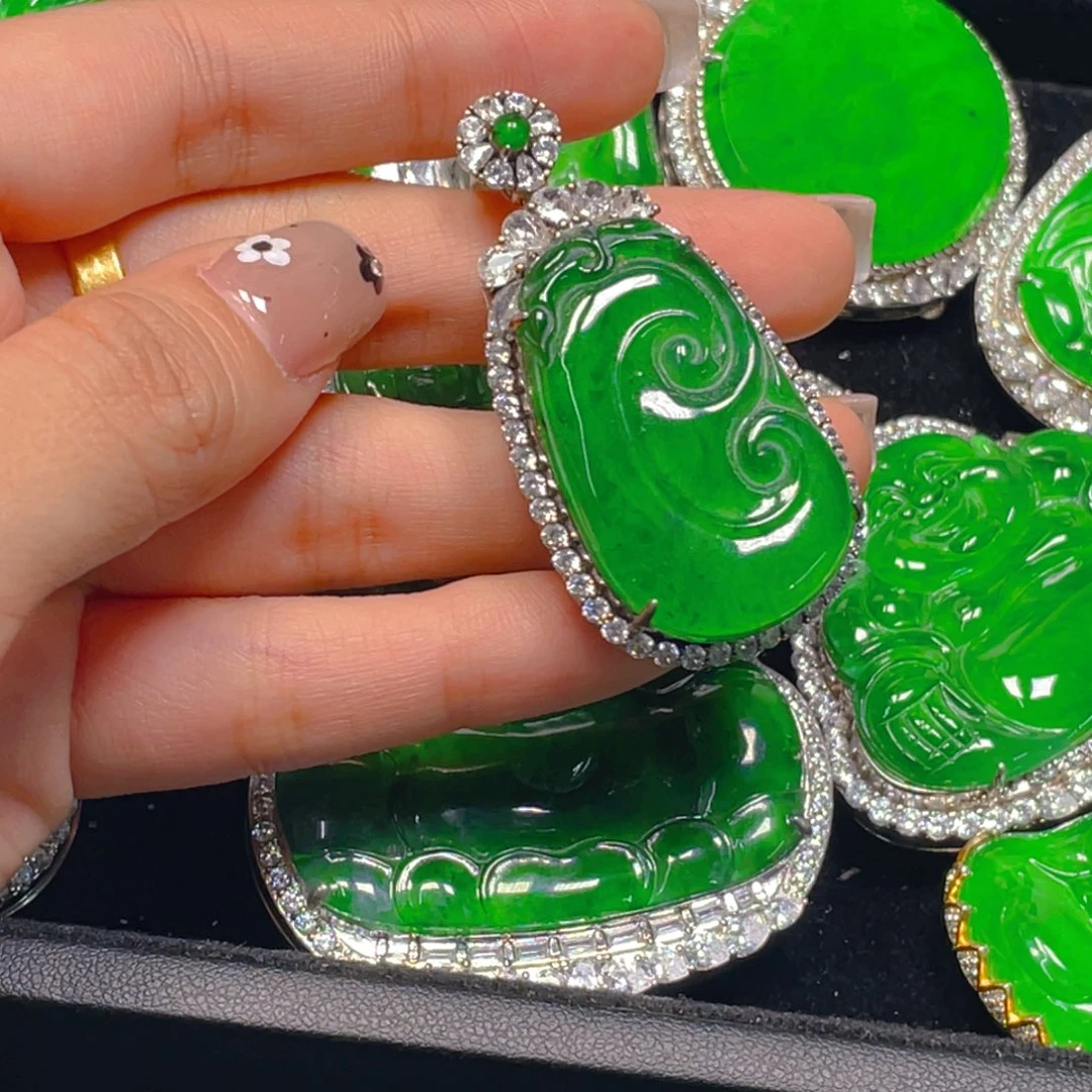 翡翠未镶嵌吊坠(不含链)