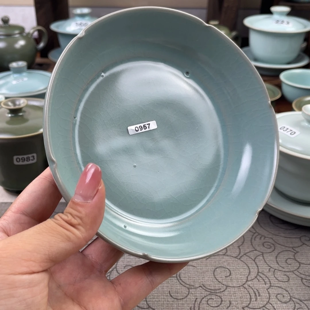 杯瑕疵0957………………………