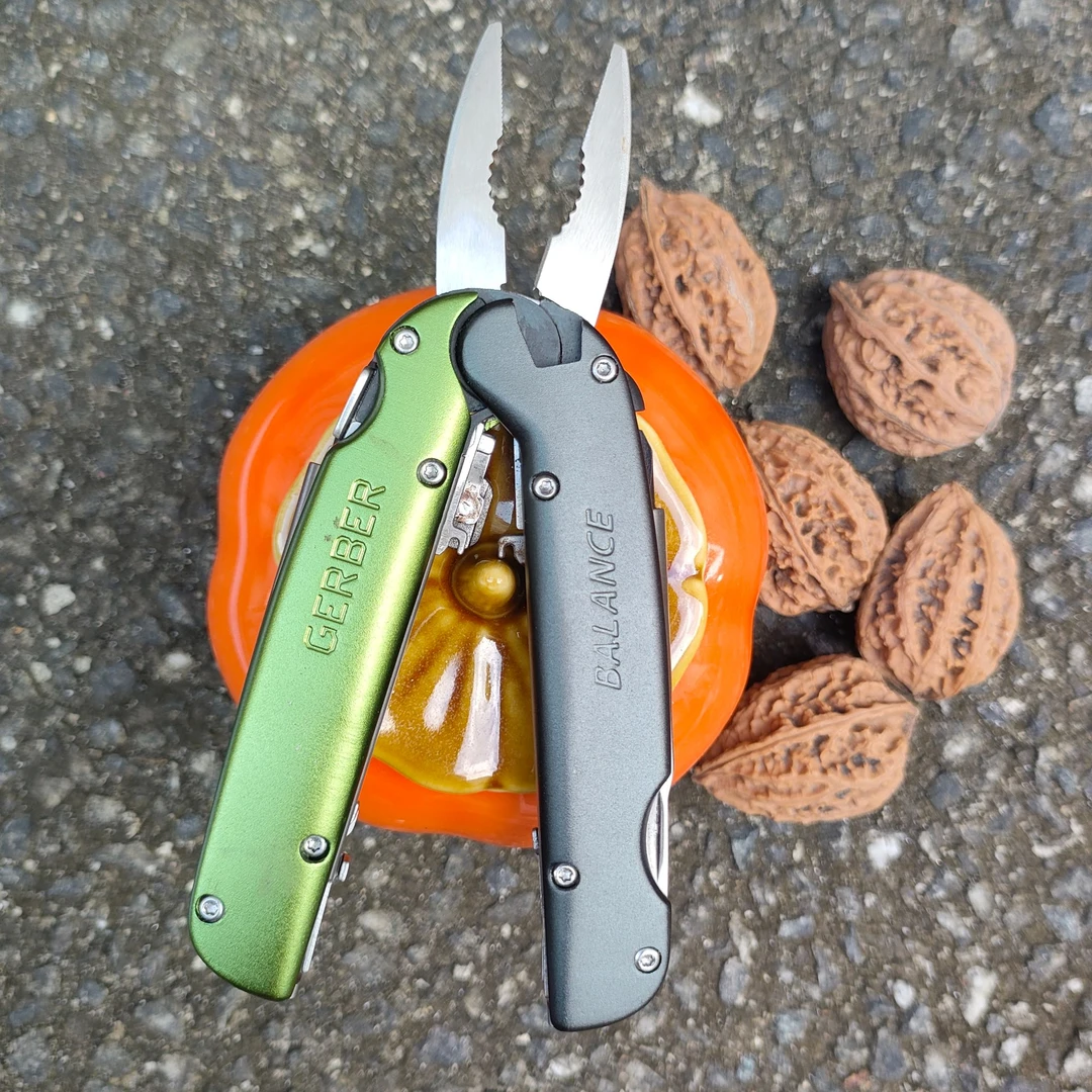 直播间专属链接—高耐腐蚀户外高硬度折叠刀锋利便携多功能刀具