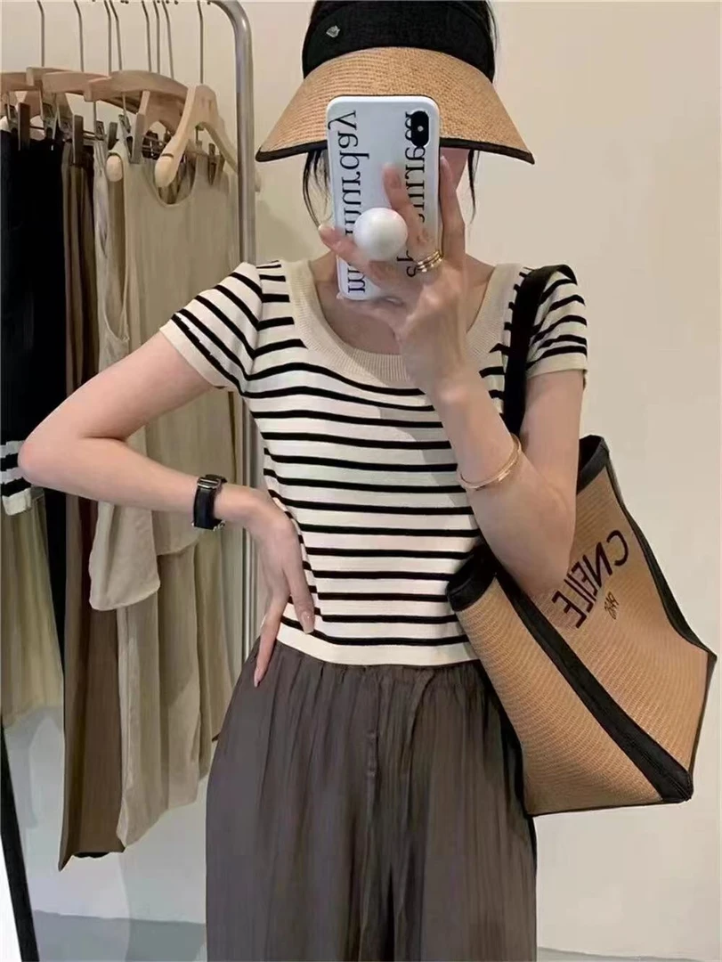 西西家 ins风～小U领时尚修身条纹短袖