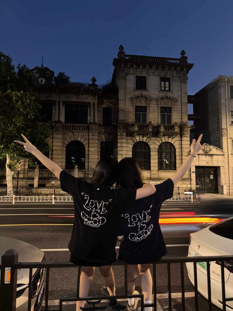 简约珍珠圆领短袖时尚男女同款潮T宽松夏季休闲