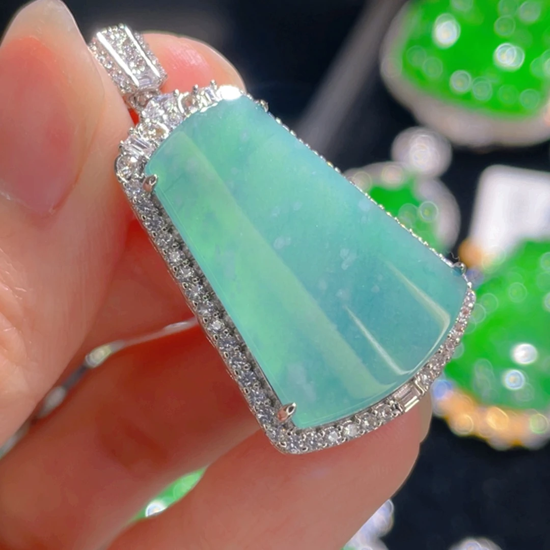 翡翠吊坠(不含链)未镶嵌