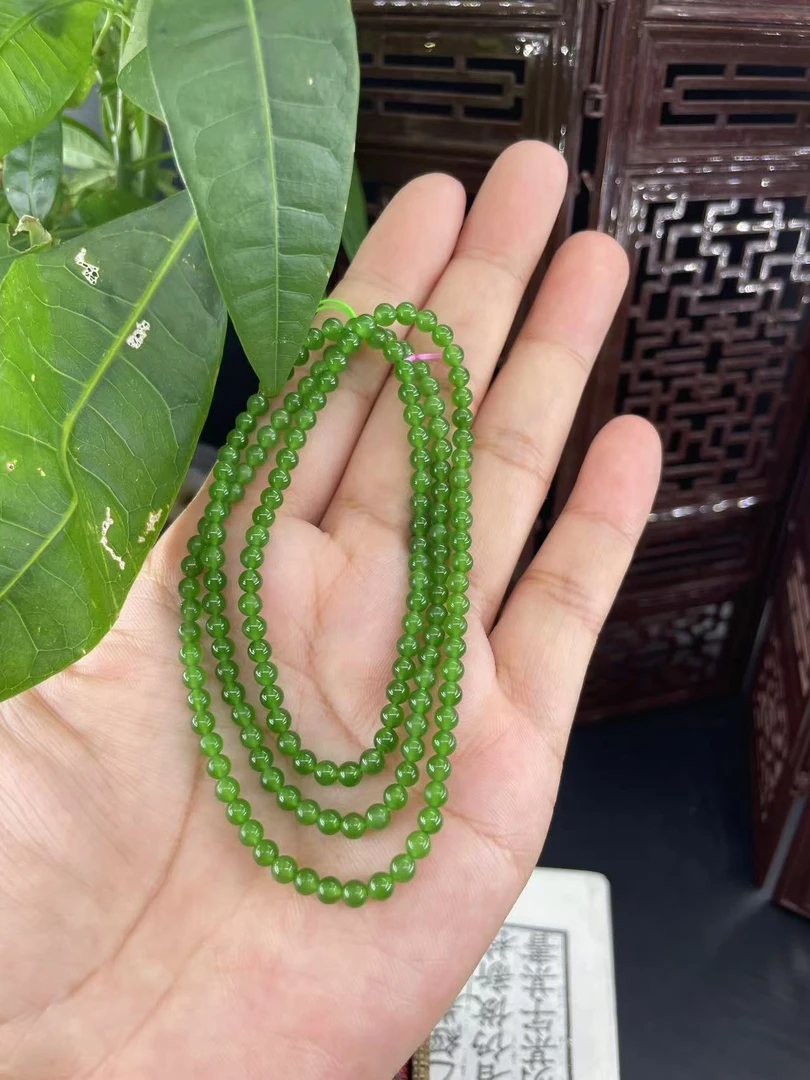 新疆天然和田玉碧玉项链4mm小米珠冰底辣绿色无黑点简约精致显白