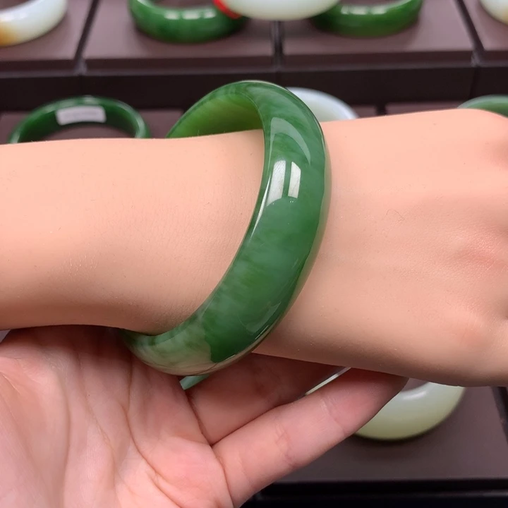未镶嵌手镯和田玉（碧玉）60.61