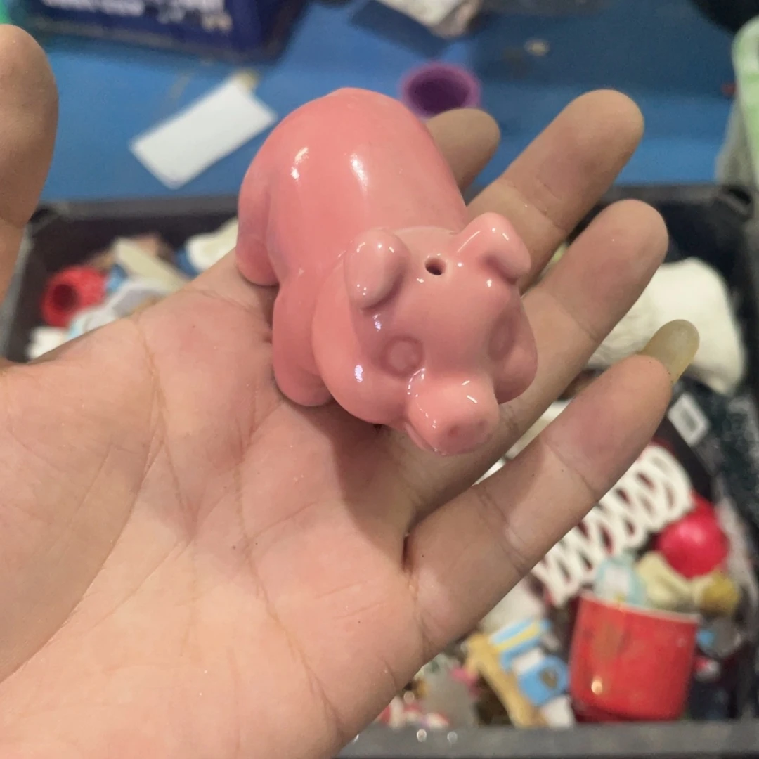 摆件微瑕。