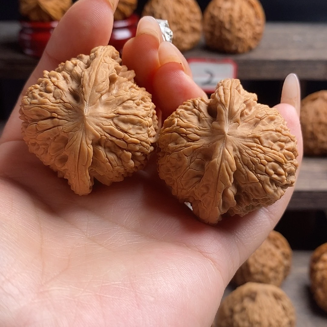 拖***莫吊坠文玩核桃全品异形45尺寸核桃