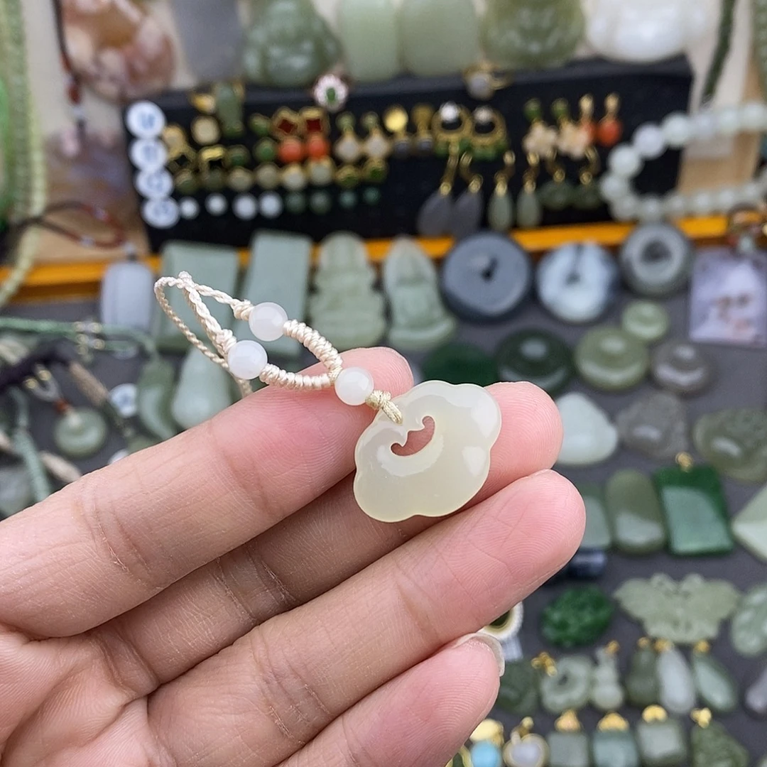 和田玉未镶嵌吊坠(不含链)