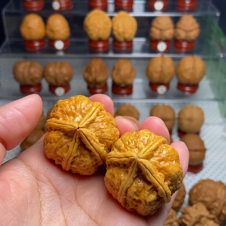 文玩核桃把件四棱43