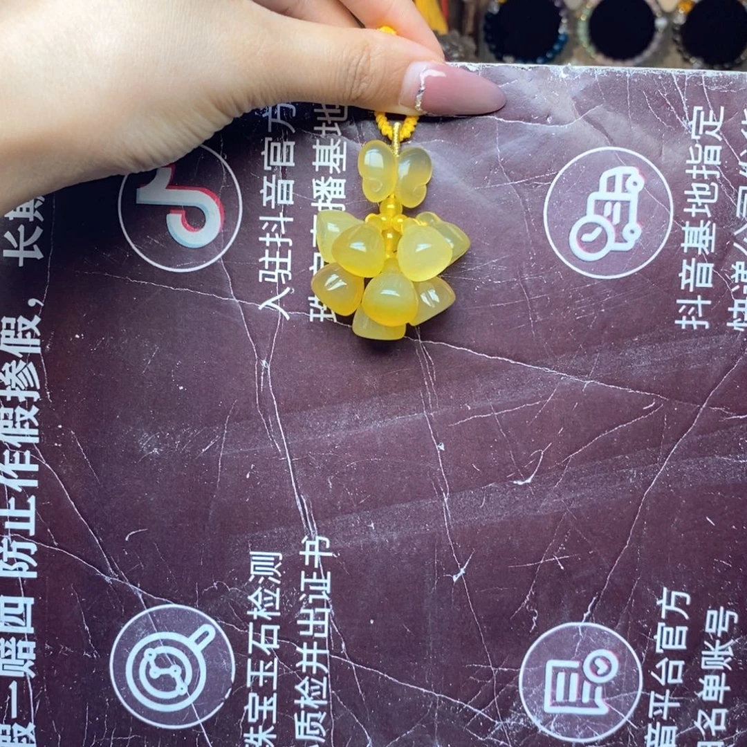 未镶嵌车挂玛瑙/玉髓挂件