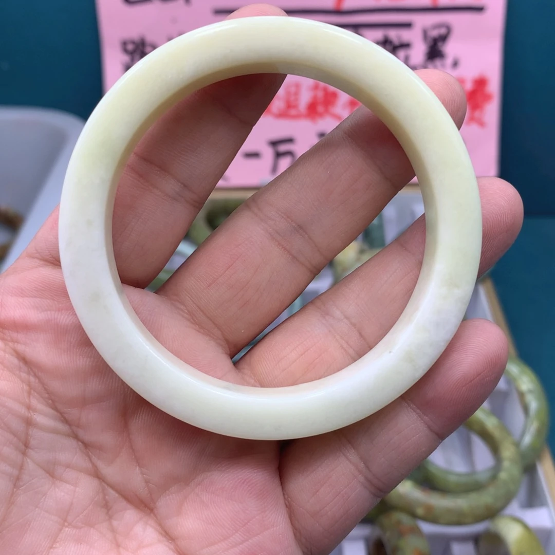 ‰***蛇纹石玉未镶嵌手镯