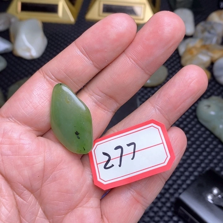 未镶嵌和田玉把件王**）277