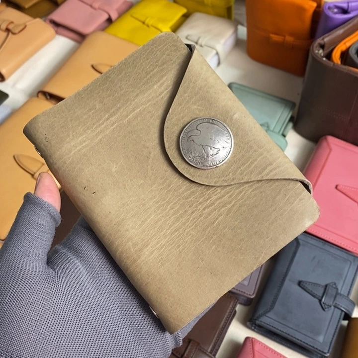 头层牛皮瑕疵A7 活页本