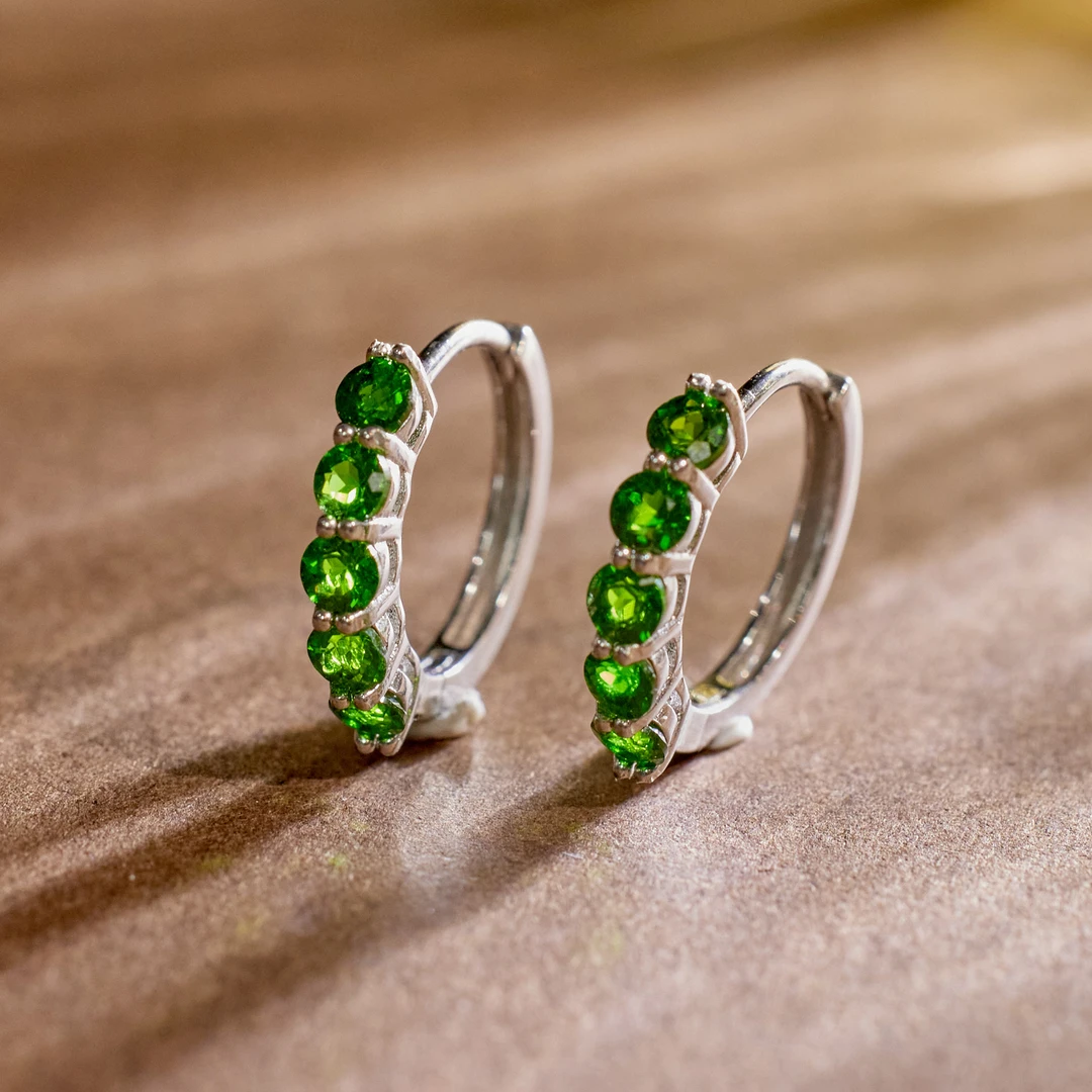 【歪歪】透辉石耳饰*S925镶嵌W8865