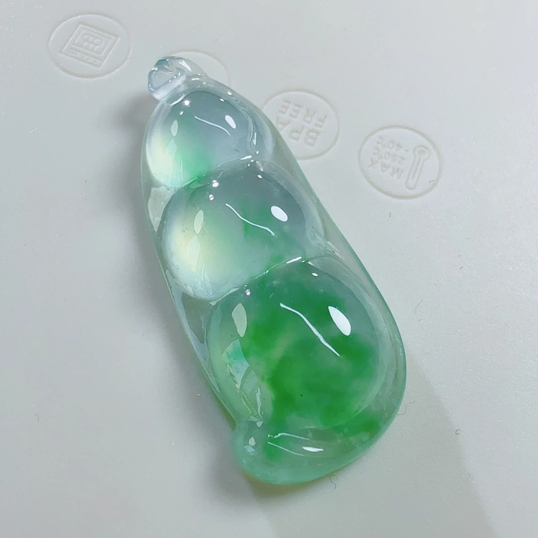 翡翠未镶嵌颈饰大豆子木纳