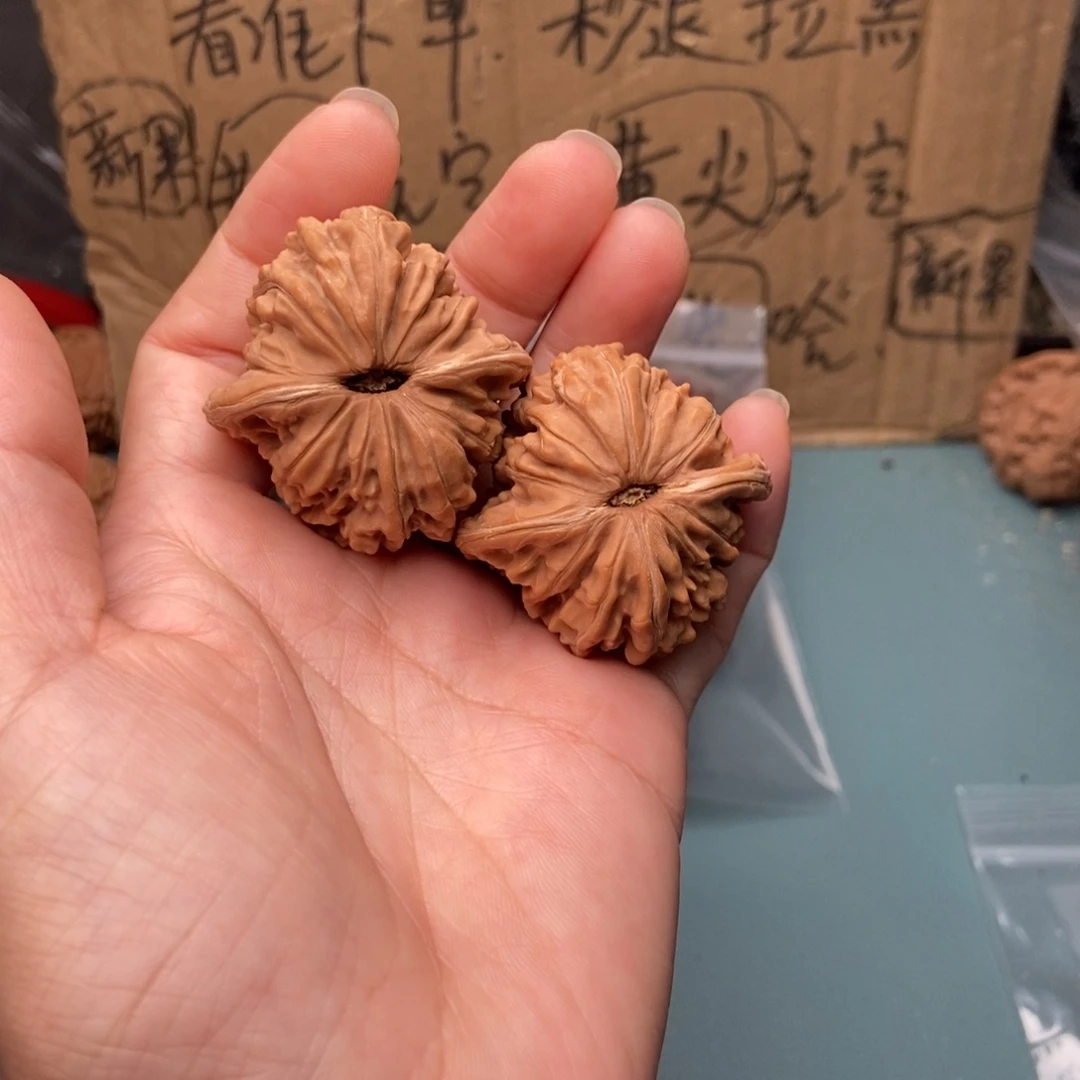 独***瑰吊坠文玩核桃四座楼9