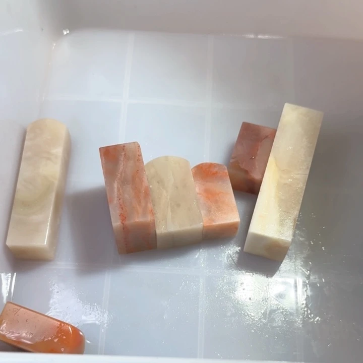 青田石印石城*外地来