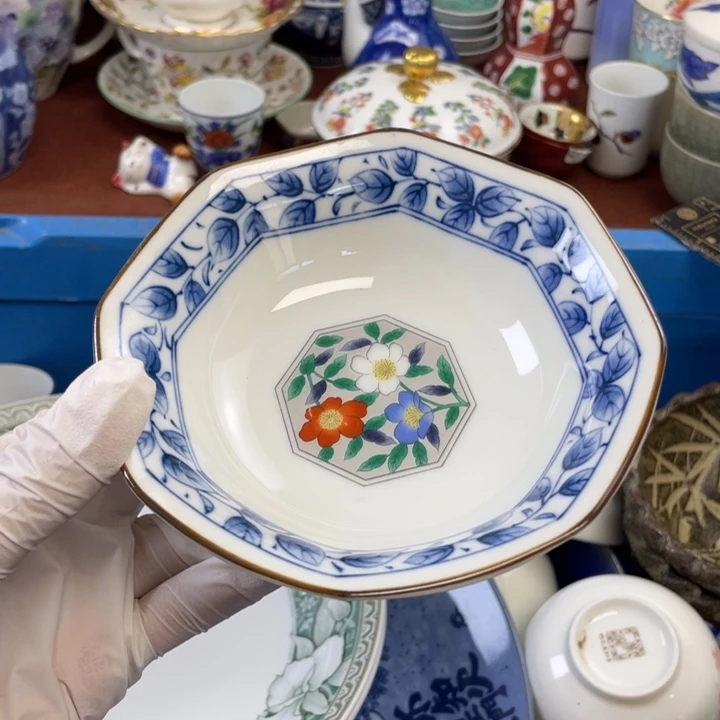 他家瓷器真美…开播了