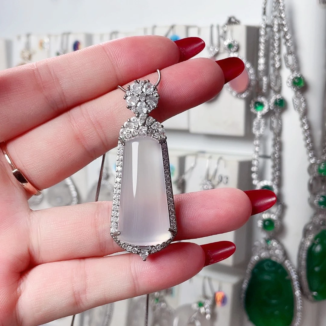 玛瑙/玉髓未镶嵌颈饰