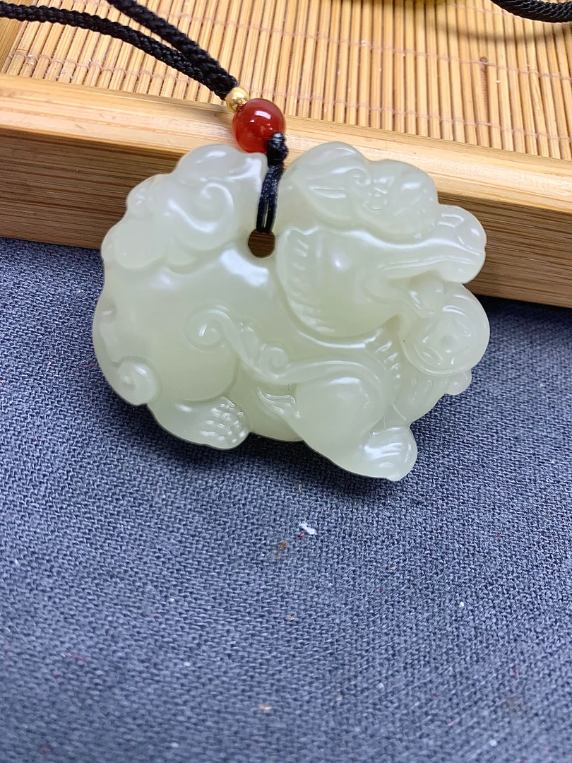 油润细手工雕刻双面貔貅主播介绍为准