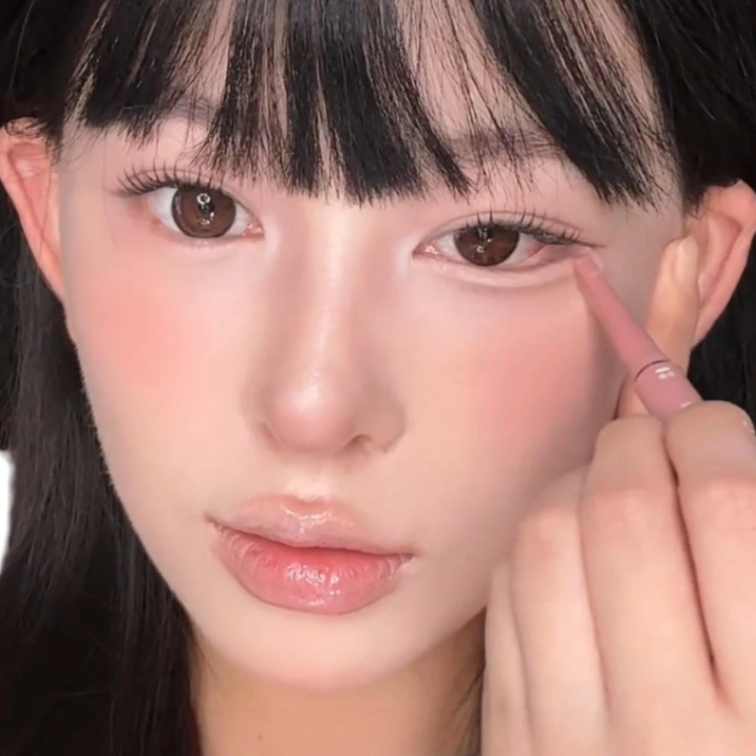 新升级双拼卧蚕笔提亮阴影勾勒二合一防水立体打造妈生感卧蚕JW2