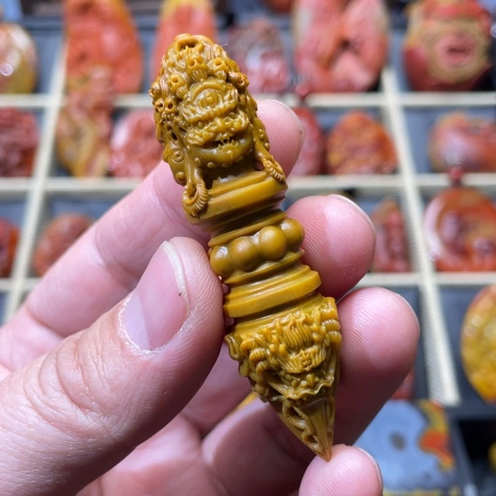 玛瑙/玉髓战国红吊坠未镶嵌沁**愿