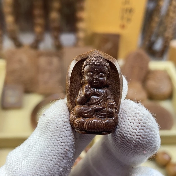 檀香木吊坠老山檀香宝宝佛吊坠