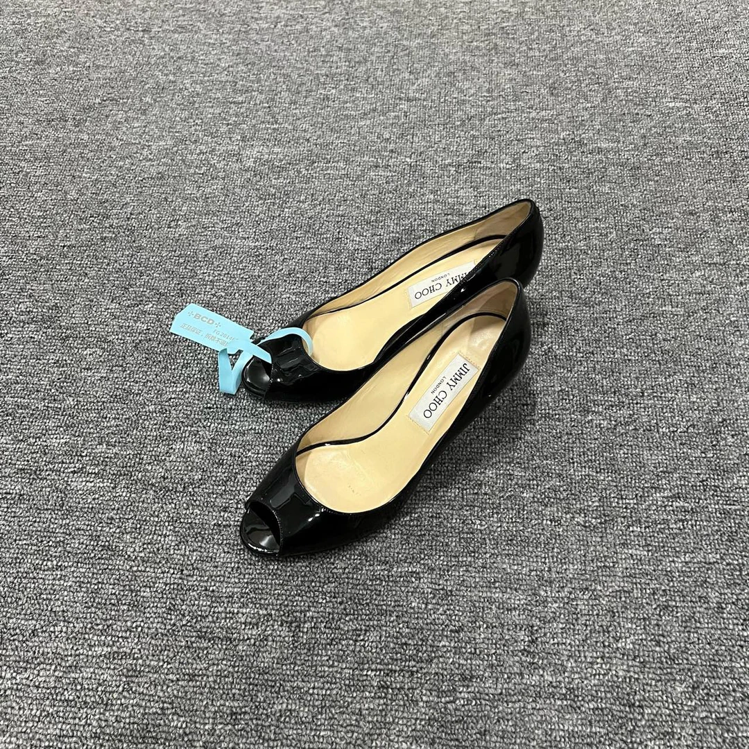 95新 JIMMY CHOO/吉米周 黑色漆皮鱼嘴高跟鞋 36码/95新/无配件