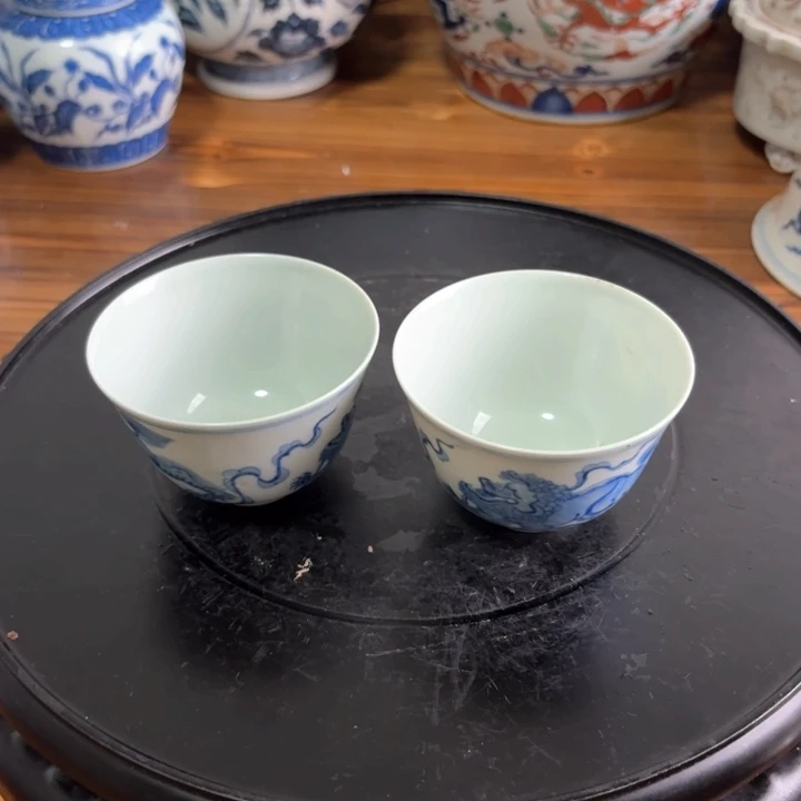 关**云青花狮子拖球水杯