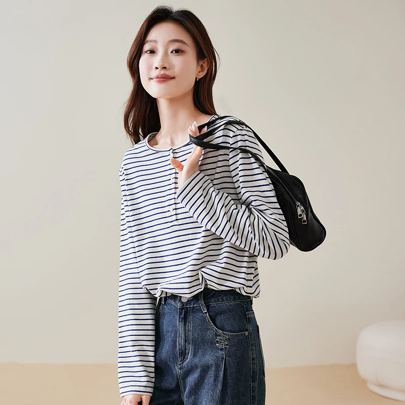 索菲丝尔2025年春季新款休闲宽松百搭条纹长袖打底衫女517039