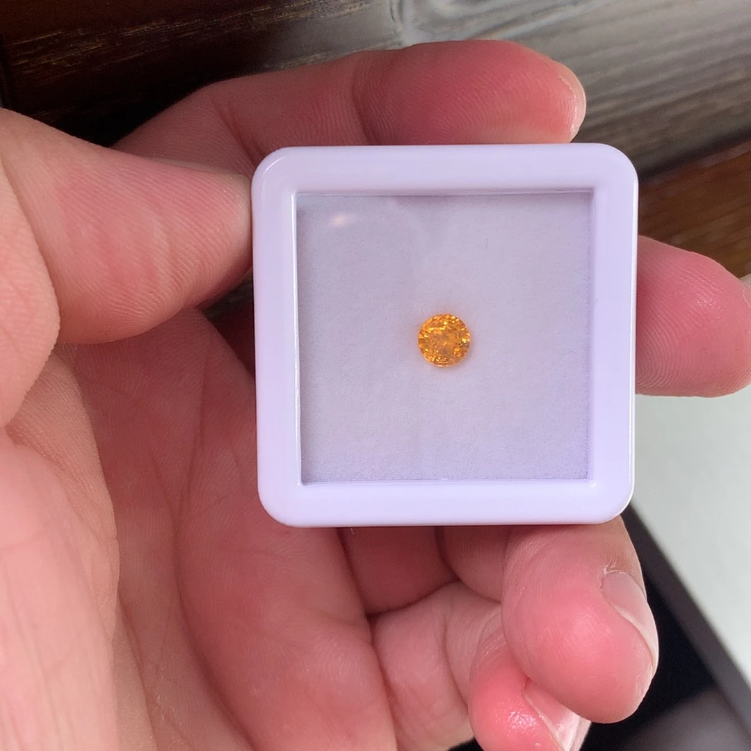 石榴石（芬达石）裸石未镶嵌