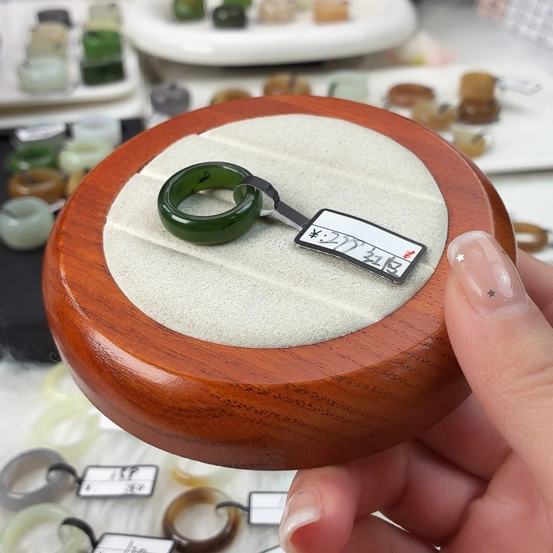 和田玉未镶嵌戒指Q78碧玉泥鳅背内径16.2