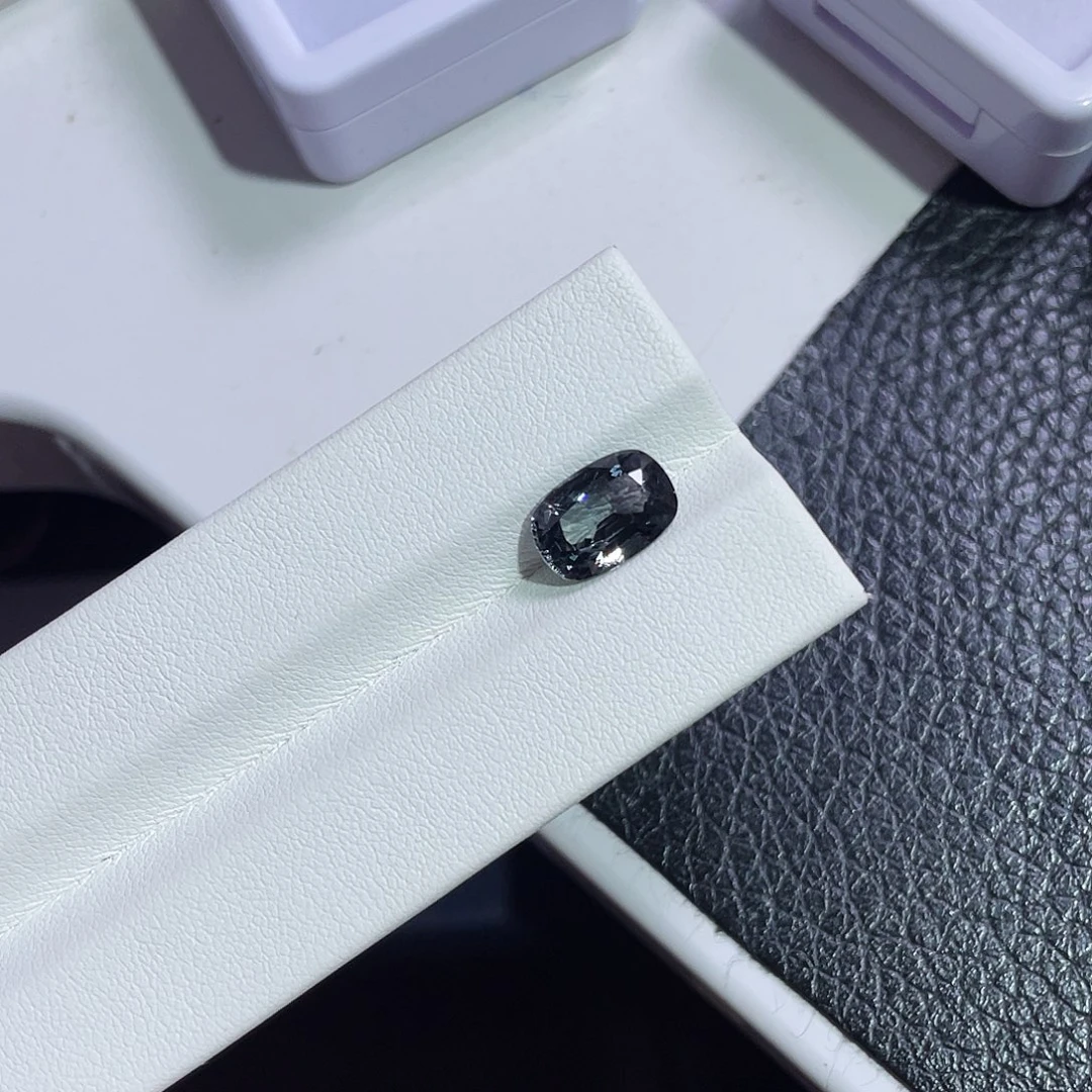 裸石未镶嵌尖晶石3.3ct