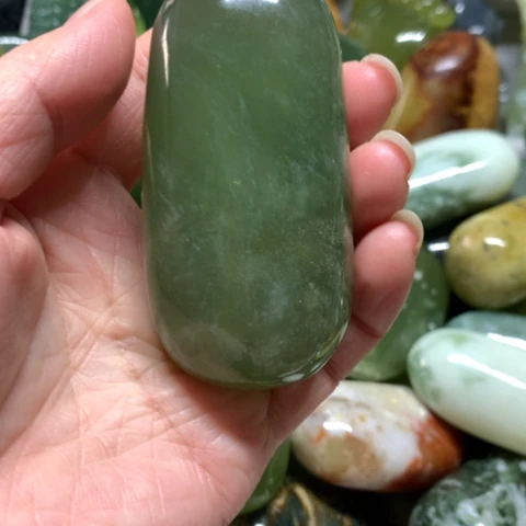 蛇纹石玉未镶嵌手把件